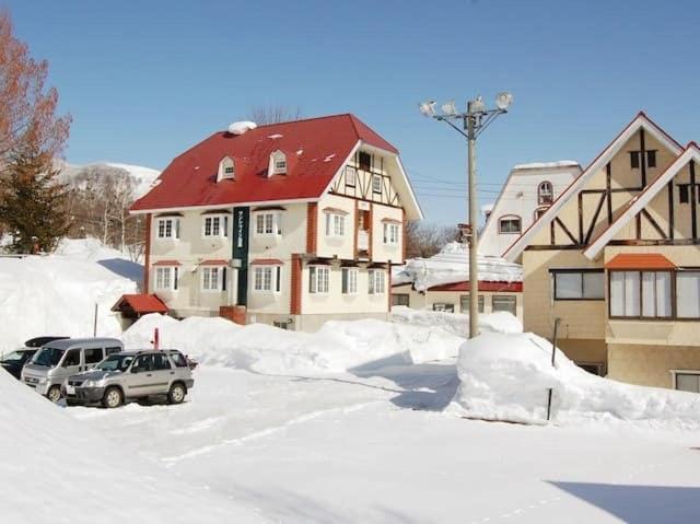 Sunshine Hakuba Ski-To-Door Экстерьер фото