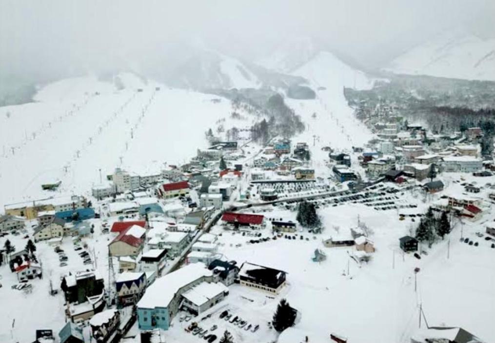 Sunshine Hakuba Ski-To-Door Экстерьер фото