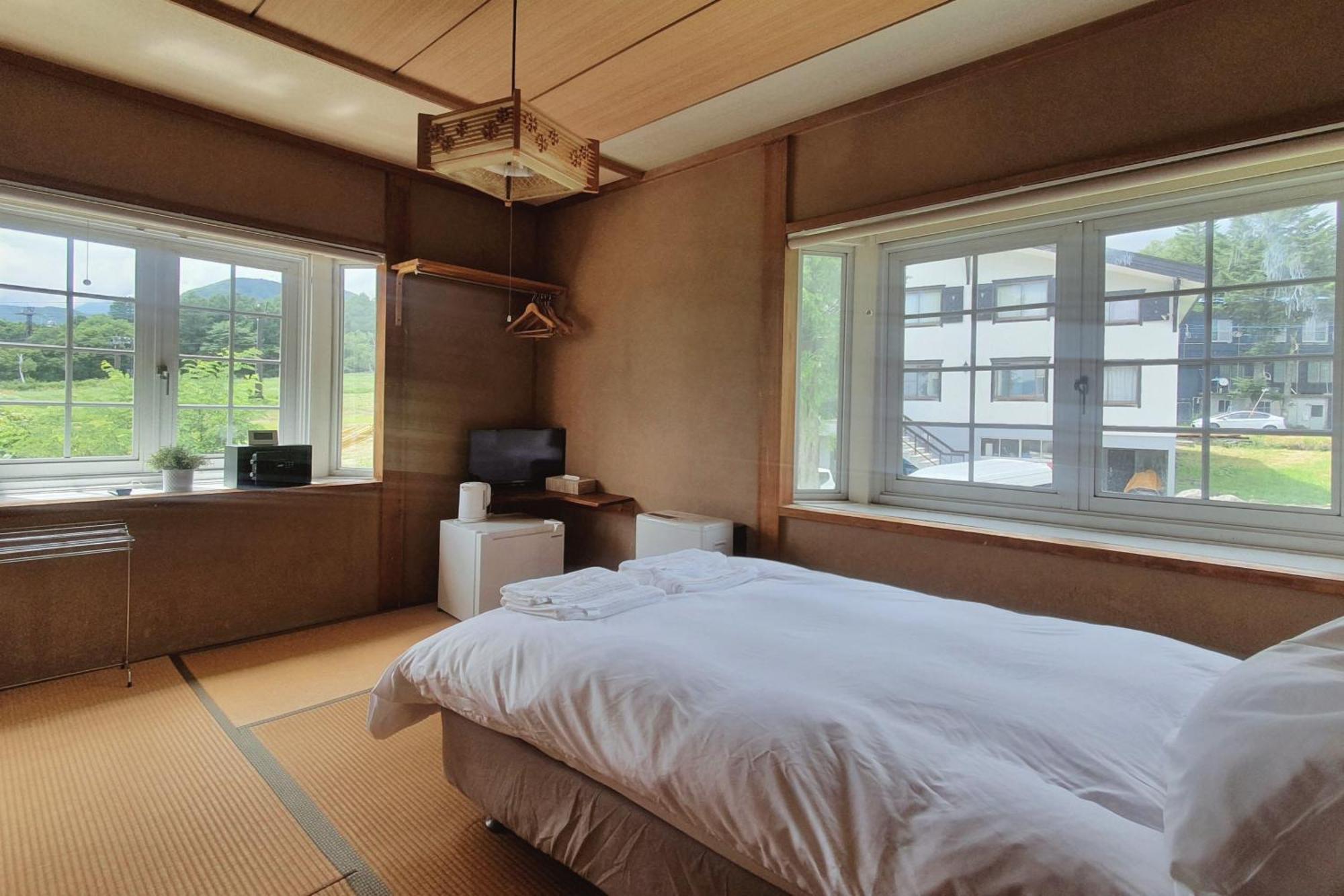 Sunshine Hakuba Ski-To-Door Экстерьер фото